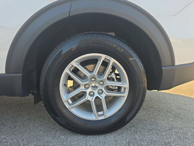 New 2026 Star White Metallic Tri-Coat Ford Active image 35