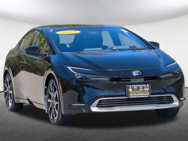 2023 Toyota Prius Prime XSE 2