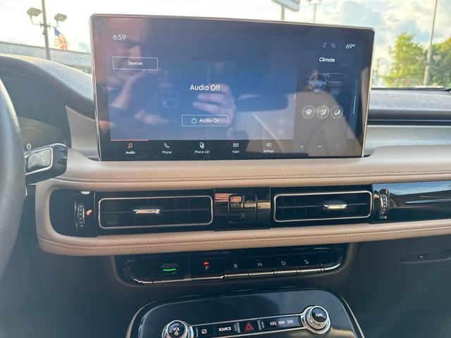 2022 Lincoln Nautilus Standard photo