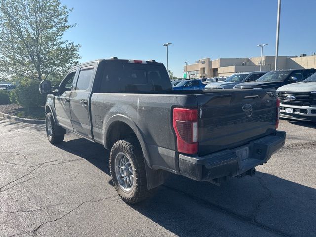 2020 Ford F-350SD Lariat photo