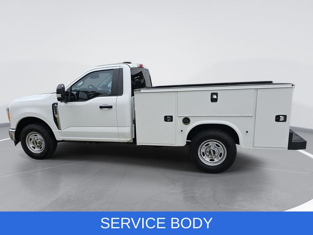 Used 2023 White Ford XL image 8