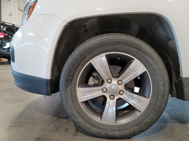 2016 Bright White Clearcoat Jeep Compass High Altitude 4X4 SUV