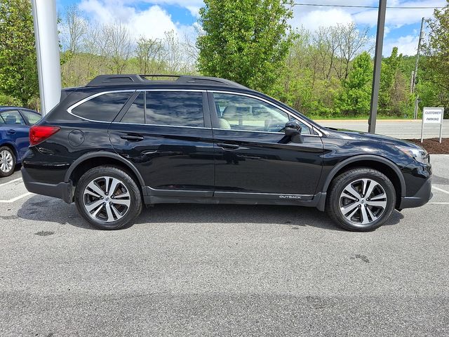 2018 Subaru Outback 2.5i Black at Rafferty Subaru
