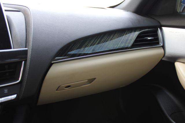 Used 2020  Cadillac Premium Luxury image 24