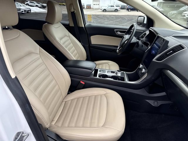 2022 Ford Edge - Image 28