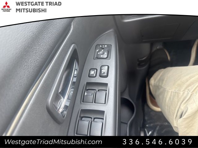 MitsubishiOutlander Sport13