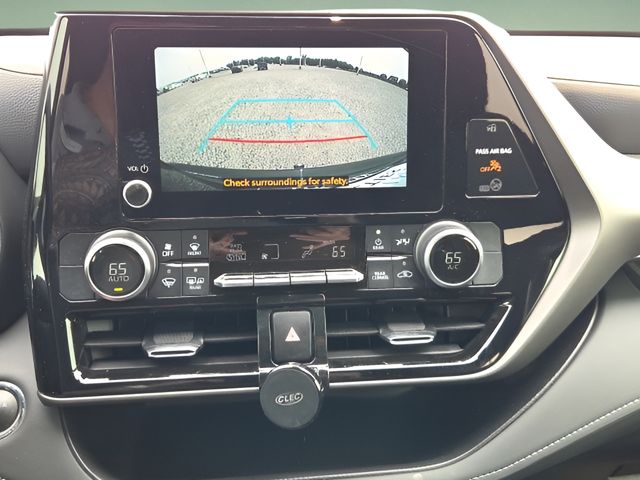 Used 2023 Toyota Highlander Hybrid SUV