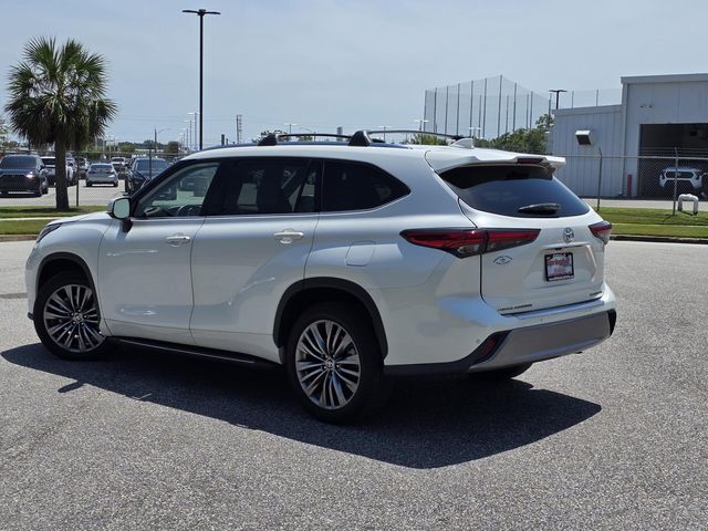 Used 2021 Toyota Highlander SUV