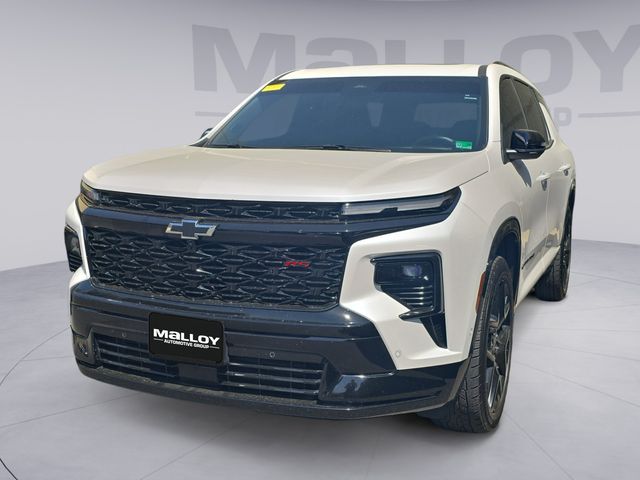 White (Iridescent Pearl Tricoat) 2025 Chevrolet Traverse RS AWD SUV / Crossover Four-Wheel Drive 8-Speed Automatic