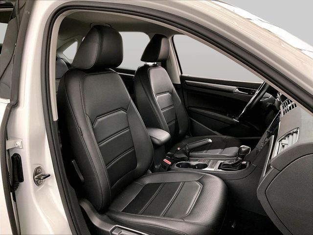 2017 Volkswagen Passat 1.8T SE - 6
