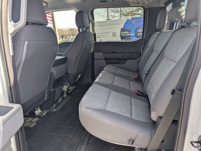 2025 Ford F-350 Super Duty Chassis Cab XL - Photo 14