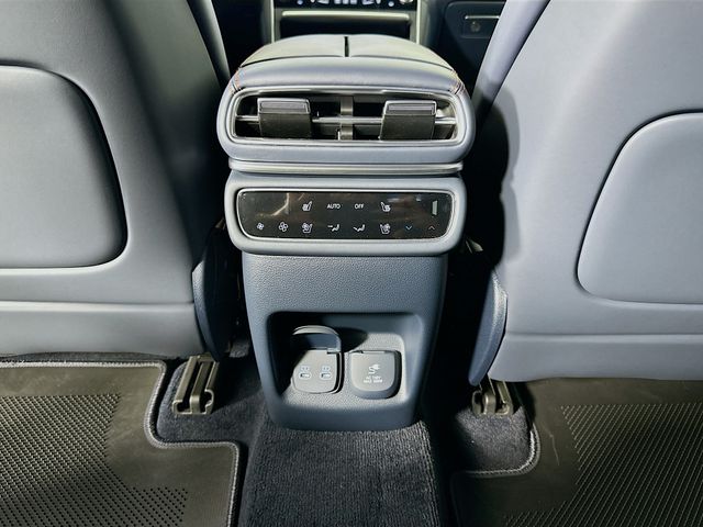 Thumbnail: 2026 Genesis GV80 - 18