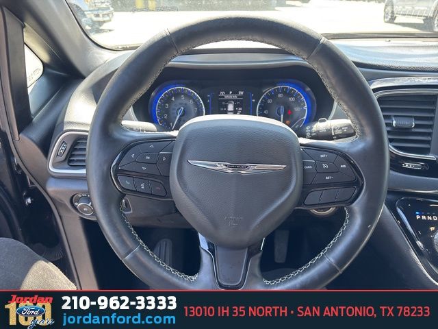 Used Car 2020 Chrysler Pacifica  Touring L For Sale Under $20,000 In San Antonio, Texas