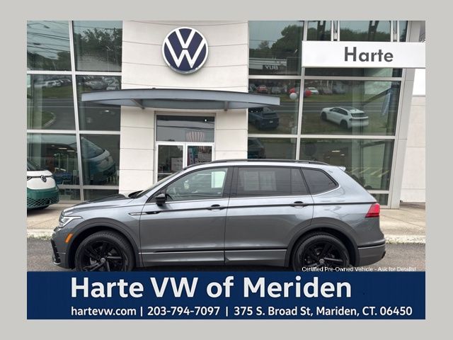 Platinum Gray Metallic 2023 Volkswagen Tiguan SE R-Line Black 4Motion SUV / Crossover All-Wheel Drive 8-Speed Automatic
