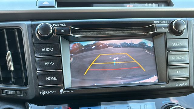 Used 2018 Gray Toyota XLE image 29