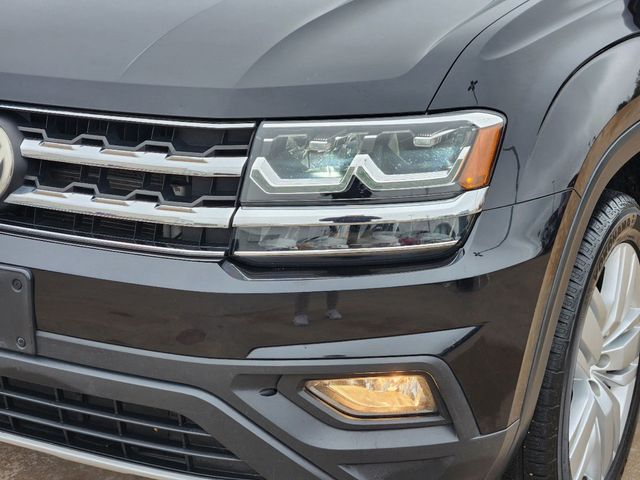 2019 Deep Black Volkswagen Atlas 3.6L V6 SE FWD SUV