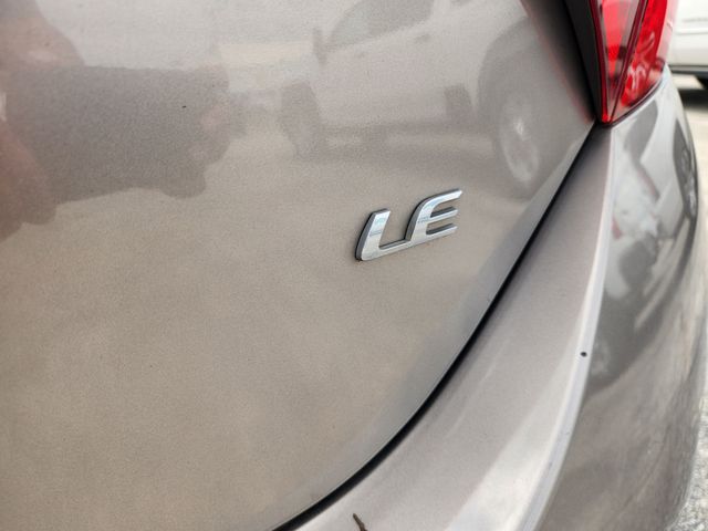 2015 Toyota Corolla LE Plus - 8