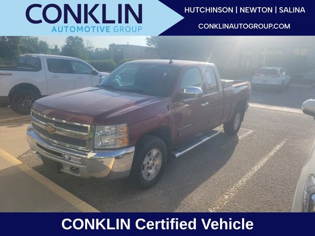Red (Deep Ruby Metallic) 2013 Chevrolet Silverado 1500 Pickup Truck Four-Wheel Drive 6-Speed Automatic Overdrive