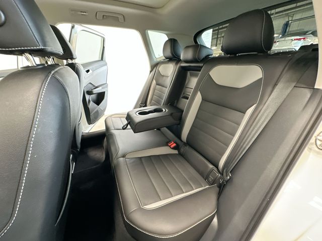 2023 Volkswagen Taos 1.5T SEL White at Bob Ruth Ford