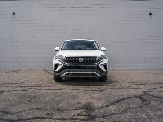 Certified Used 2023 White Volkswagen 1.5T S image 10