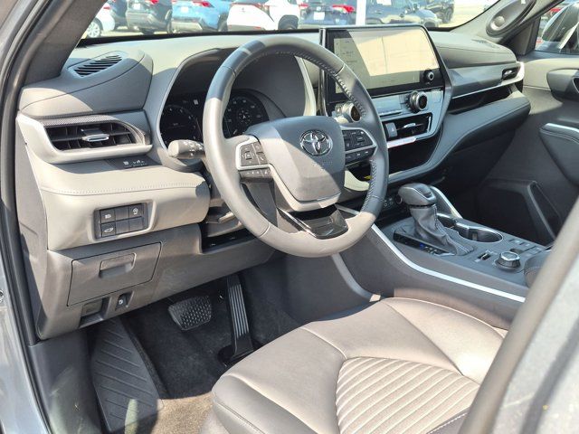 Used 2026 Toyota Highlander SUV