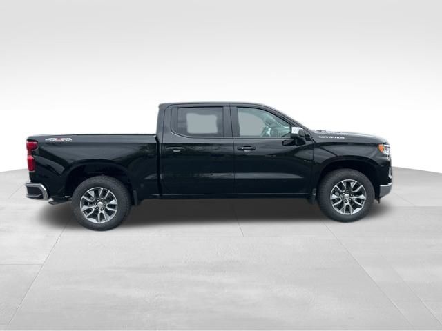 2025 Chevrolet Silverado 1500 LT photo