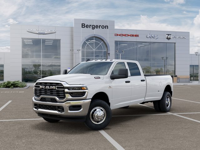 Bright White Clearcoat 2026 RAM 3500 Pickup Truck Four-Wheel Drive 8-Speed Automatic