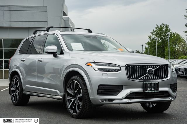 Bright Silver Metallic 2022 Volvo XC90 T6 Momentum 7-Passenger AWD SUV / Crossover All-Wheel Drive Automatic