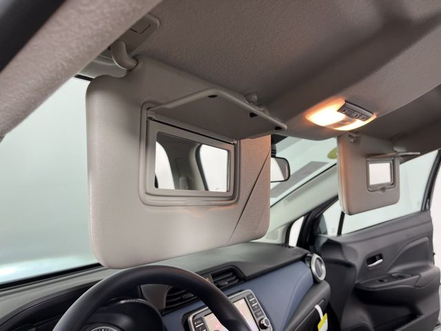 2025 Super Black Metallic Nissan Versa 1.6 SV FWD Sedan