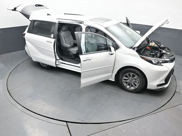 2024 Toyota Sienna XLE 54