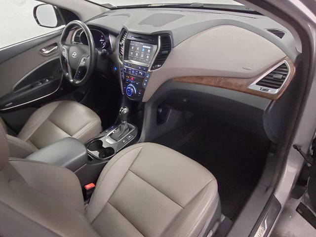2017 – Hyundai – Santa Fe