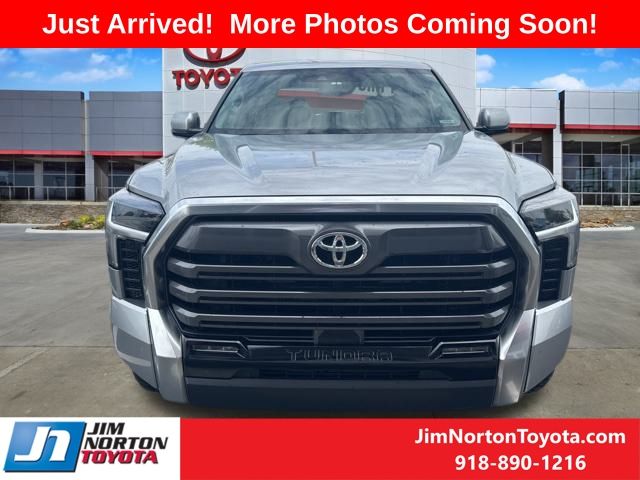 Used 2022 Toyota Tundra Limited with VIN 5TFJA5DB8NX055577 for sale in Tulsa, OK