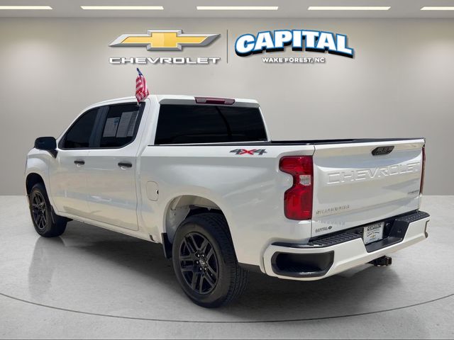 Used 2025 White Chevrolet Custom image 2