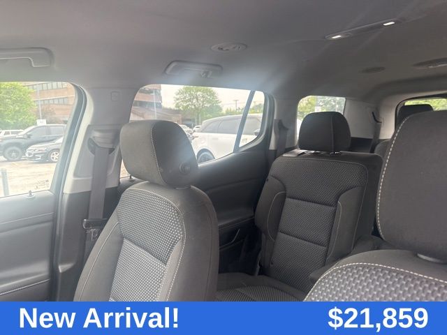 2020 GMC Acadia SLE photo
