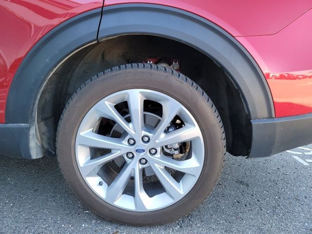 2022 Rapid Red Metallic Tinted Clearcoat Ford Explorer Platinum 4X4 SUV