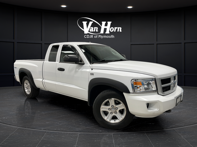 Bright White Clearcoat 2011 RAM Dakota 5-Speed Automatic