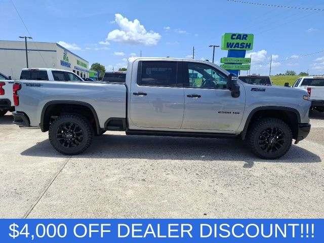 2026 Chevrolet Silverado 2500HD LTZ — photo 8