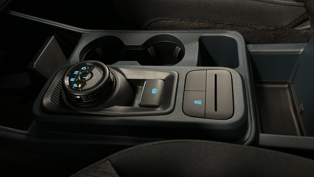 New 2026 Azure Gray Metallic Ford XLT image 19