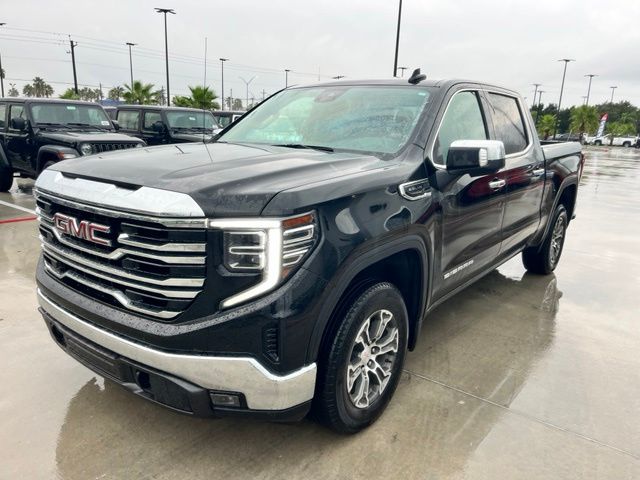 Used 2025 Black GMC SLT image 3