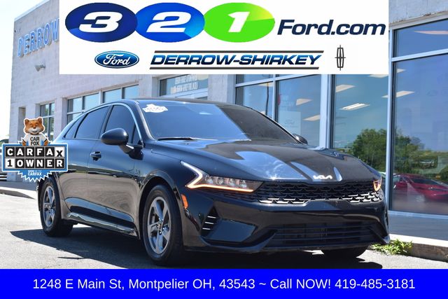 Ebony Black 2022 Kia K5 Sedan Front-Wheel Drive 8-Speed Automatic