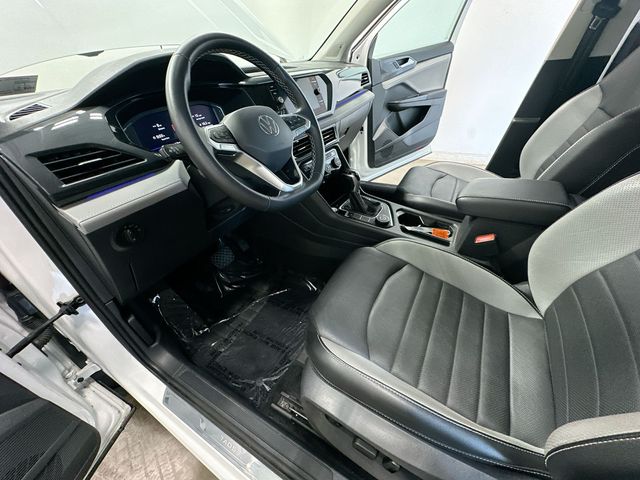 2023 Volkswagen Taos 1.5T SEL White at Bob Ruth Ford