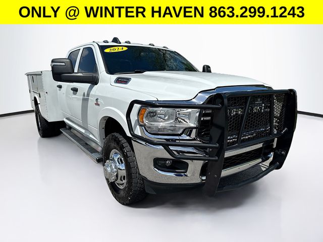 Bright White Clearcoat 2024 RAM 3500 Chassis Tradesman Crew Cab LB DRW 4WD Pickup Truck Four-Wheel Drive 6-Speed Automatic
