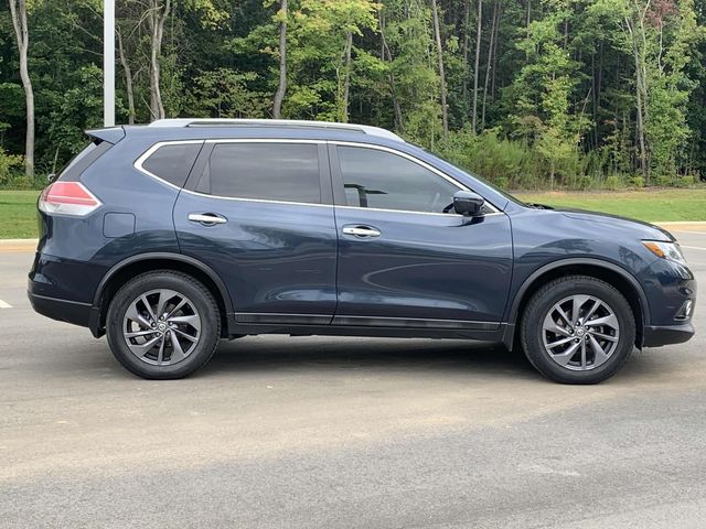 2016 Nissan Rogue SL 11