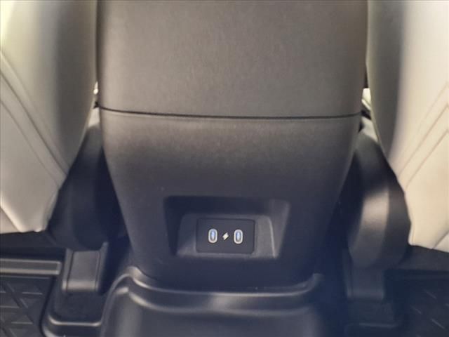2025 Hyundai Santa Cruz SE photo