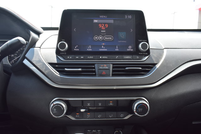 Used 2024 Nissan Altima Sedan