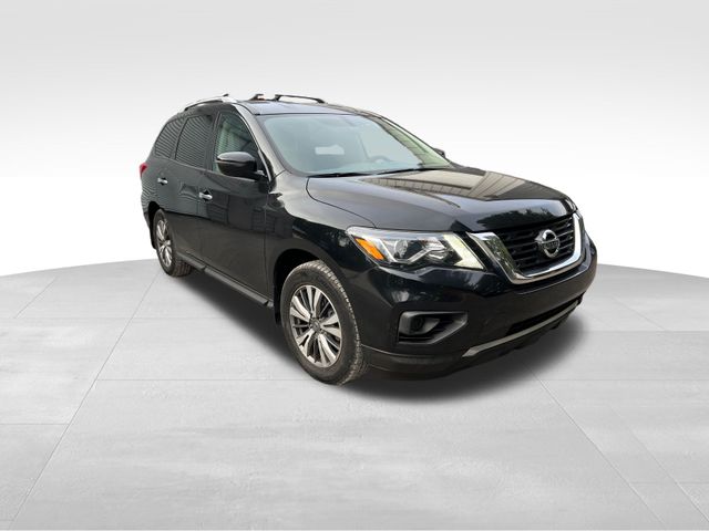 2020 Nissan Pathfinder S 2