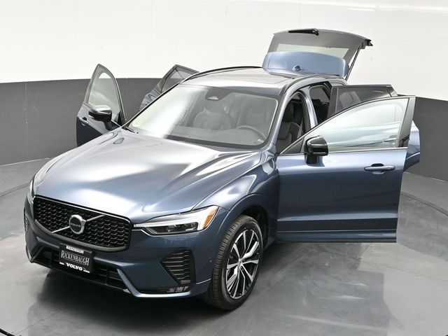 2025 Volvo XC60  photo