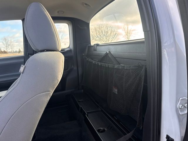 2016 Toyota Tacoma SR