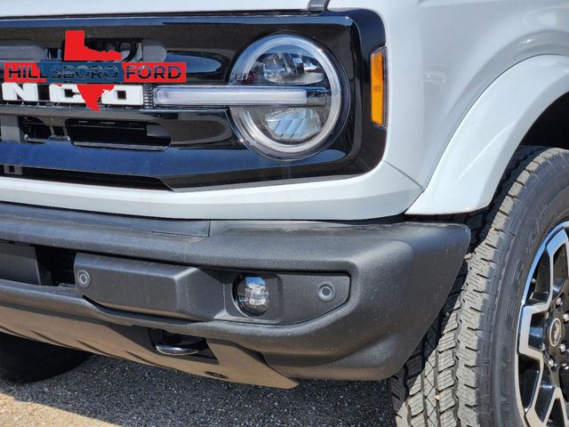 2024 Oxford White Ford Bronco Outer Banks 4X4 SUV