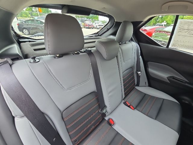 2024 Nissan Kicks SR:168732B